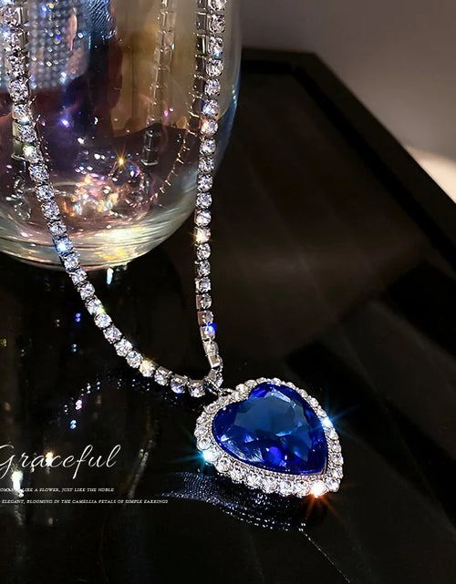 Load image into Gallery viewer, Titanic Heart Of Ocean Necklace
